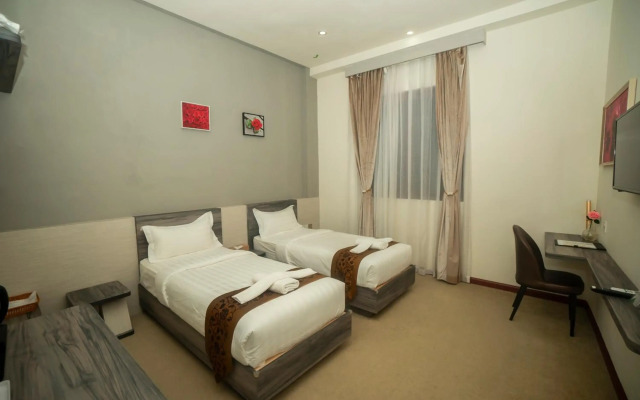 Green Rose Hotel