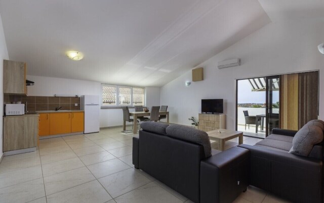 Comfort apartments with pool in Medulin