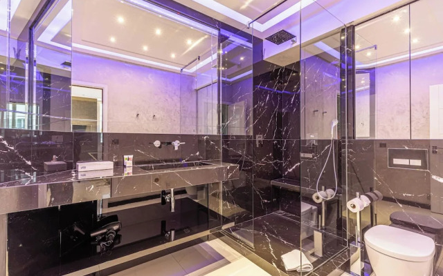 Large Renovated Studio - rue Hoche - Cannes Center