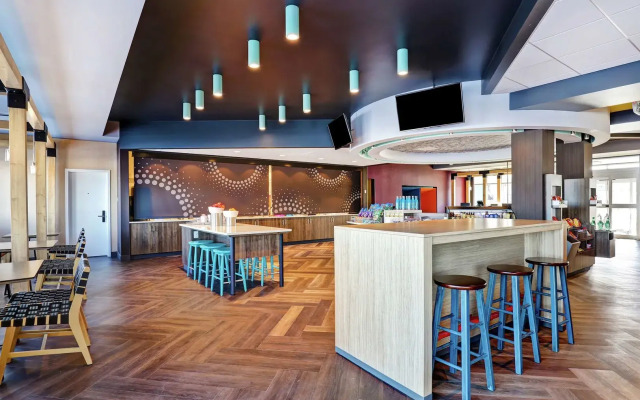 TRU BY Hilton Edmonton Windermere