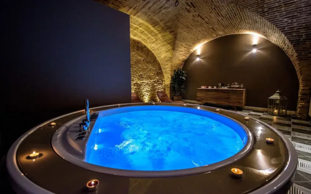 Marie Claire Apartments