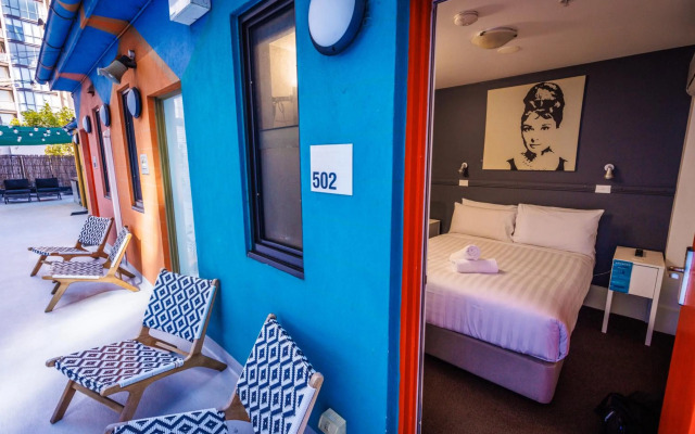 YHA Melbourne Central