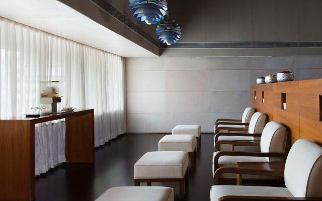 Sheraton Grand Bangalore Hotel at Brigade Gateway