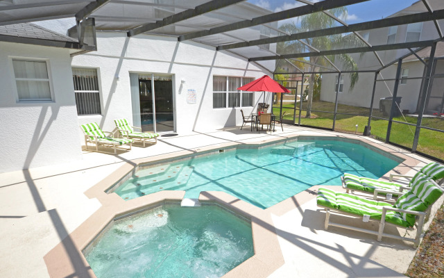 Pine Forest Chateau , Davenport, US