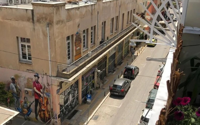 Home Plus Psirri Apartment