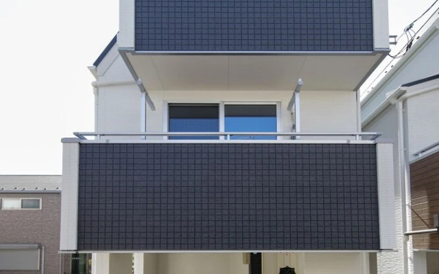 Higashi-Rokugo House Black