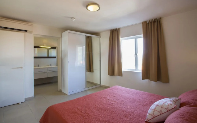 Blue Bay Apartments