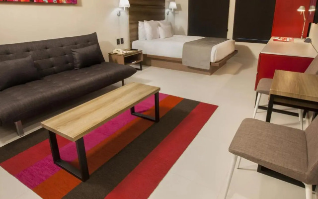 City Express Suites Cabo San Lucas
