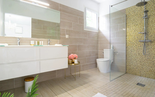 Résidence ZEN & CALM immense HAUT DE VILLA F4 avec piscine