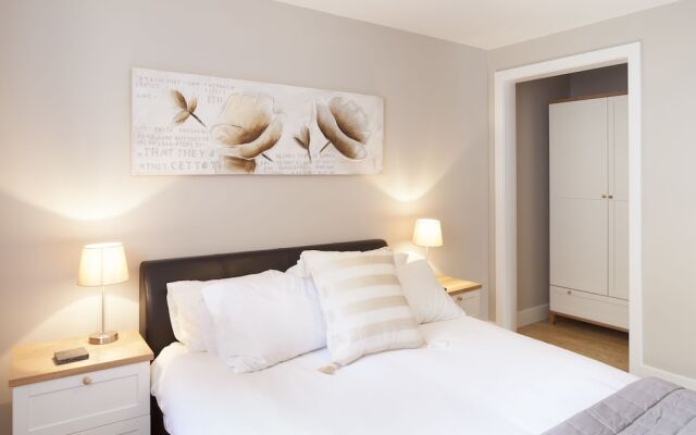 Saracens Courtyard Apartments