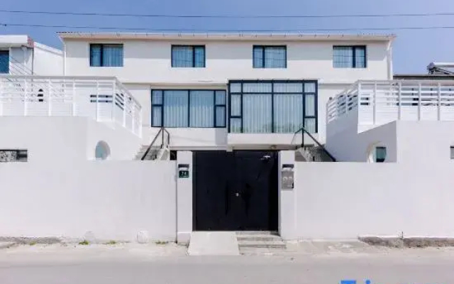 2nd-Home Hostel