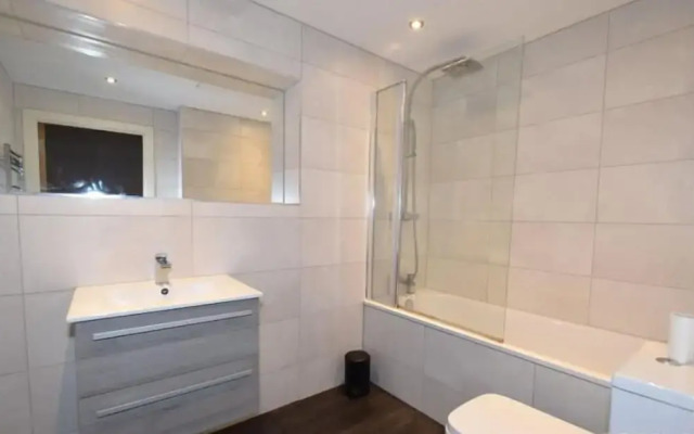 2 Bedroom Luxury Apartment in Leicester