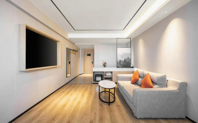 GreenTree Inn LiaoNing ShengYang TieXi HuaXiang Road Express Hotel