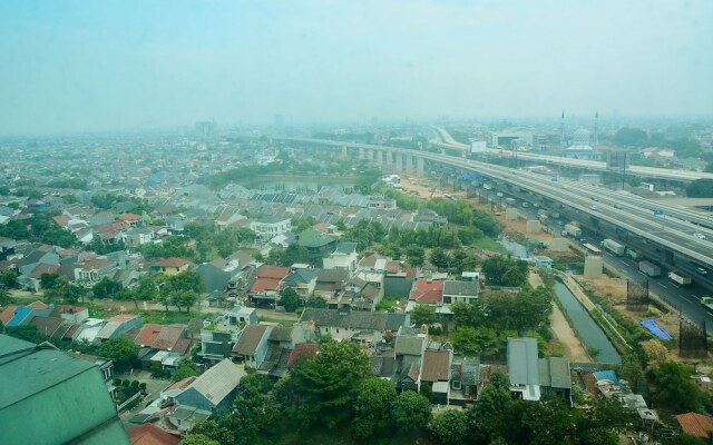 Simply Comfort Studio at Grand Kamala Lagoon Apartment