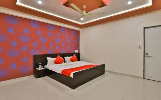 Maahi Palace By OYO Rooms