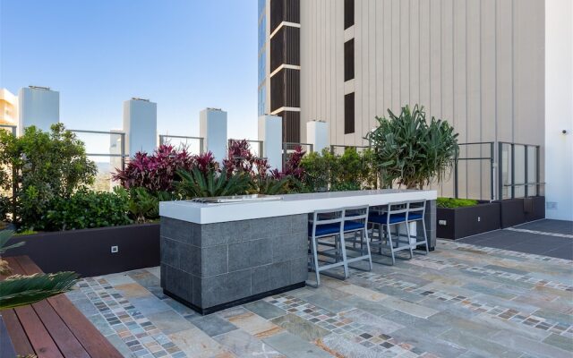 Serain Residences On Surfers Private Apartments