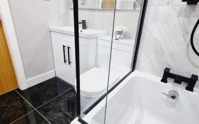 Two Double Bed Suite, Liverpool City Centre