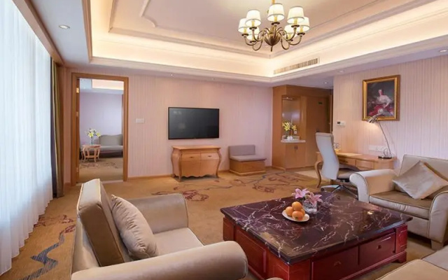 Vienna International Hotel  Guangdong Huazhou East – Guest Rooms – Maoming