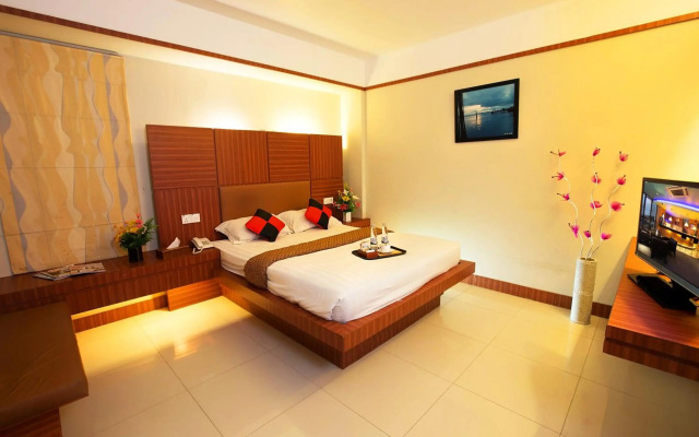 Maximillian Hotel