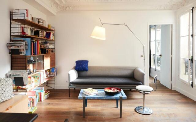 Design apartment in a Hype area near Montmartre