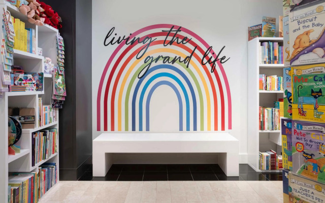Amway Grand Plaza, Curio Collection by Hilton