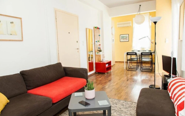 Bright apt w lovely view in Lycabettus