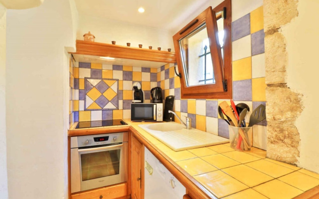 Noelie, Ground Floor Apartment for 6 People