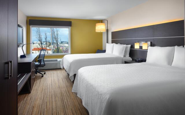 Holiday Inn Express Suites Belmont, an IHG Hotel