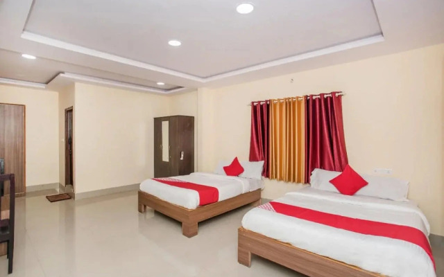 OYO 15818 Om Sai Residency