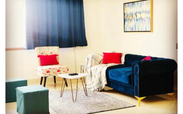 Bluo 1Bhk - Defence Colony Market, Lift, Balcony
