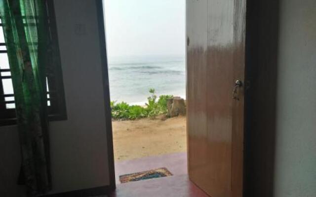 Bandula's Beach Inn