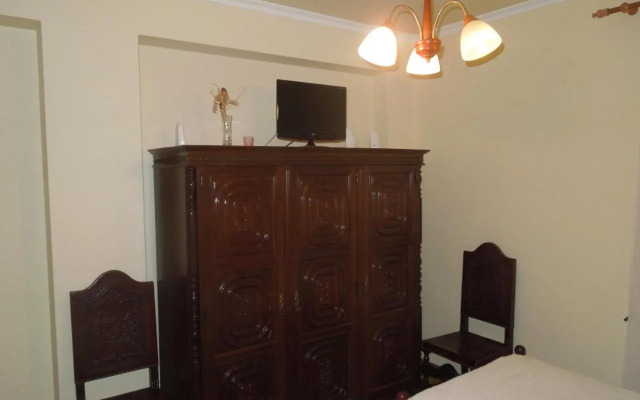 Borges Pimentel Apartment