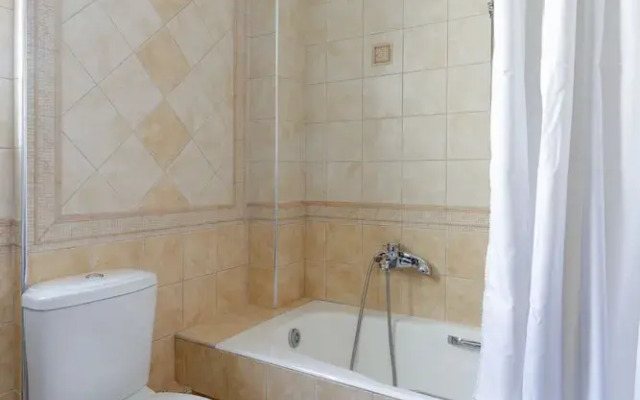 Upstreet Convenient 2bd Apartment