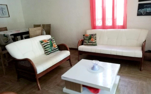 Villa With 3 Bedrooms in Blue Bay, With Private Pool, Enclosed Garden and Wifi - 200 m From the Beach