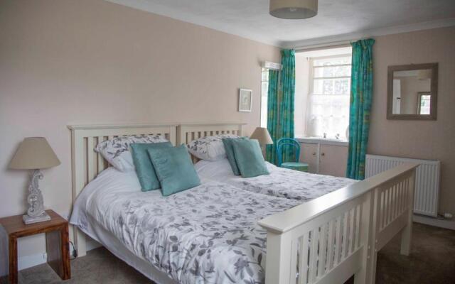 Langside Bed And Breakfast