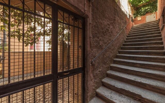 Santa Prassede Rooftop Terrace Studio