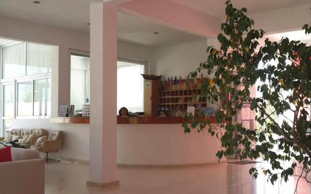 Mariliza Beach Hotel