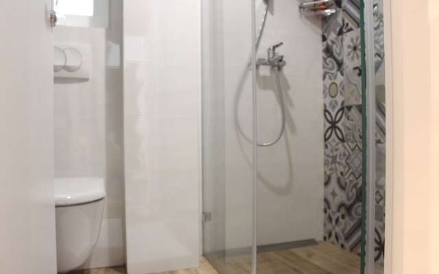 Home Living Apartments