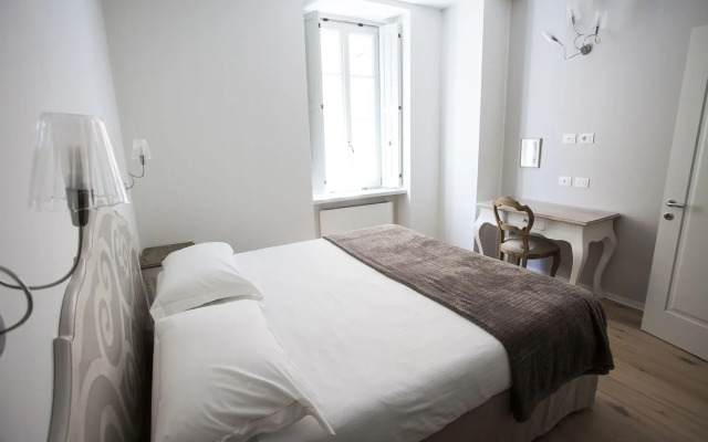 Villa Italia Luxury Suites and Apartments