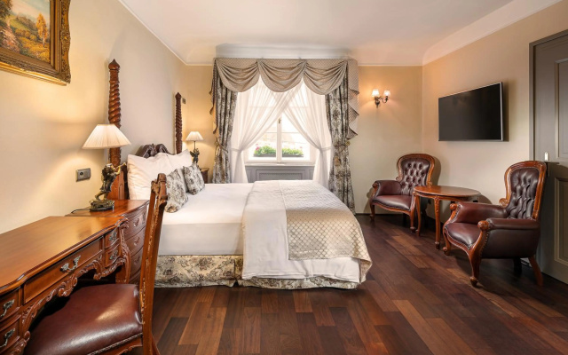 Iron Gate Hotel & Suites Prague by BHG