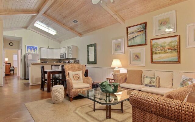 Admirals Quarters 103PB