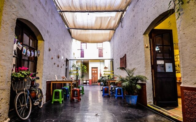 Econunay Hostels