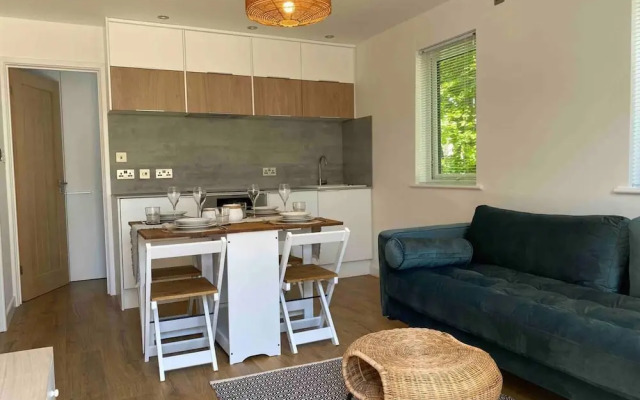 Stunning 2-bed Self Contained Oasis in Eastbourne