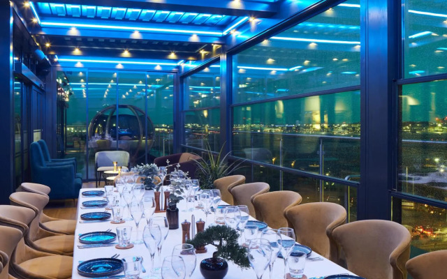 Courtyard by Marriott London Heathrow Airport