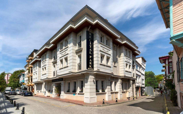 Recital Park Hotel