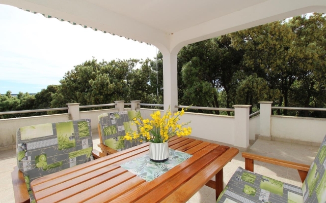 Studio apartment UGA - perfect location: SA6 Grgur Mandre, Island Pag