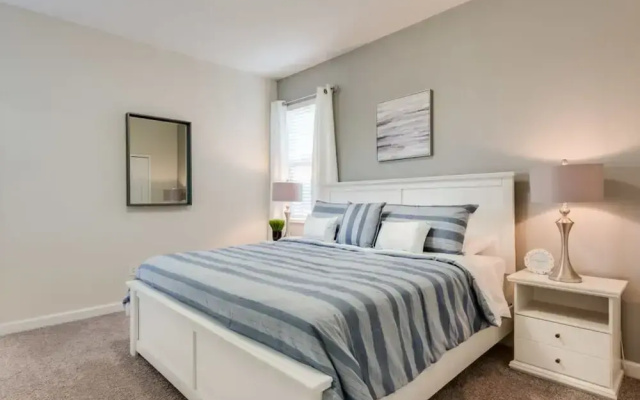 Luxury 5BR Home Private Pool Prime Location
