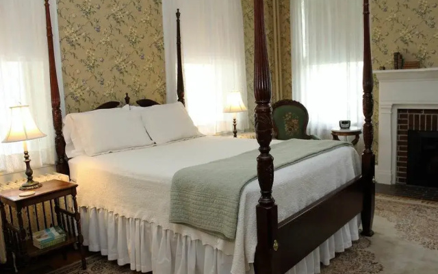 Cambridge House Bed & Breakfast