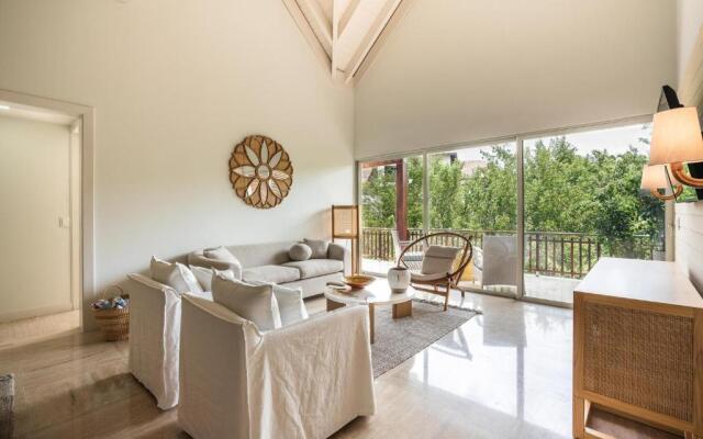 Newly Added El Portillo 2BR Apt