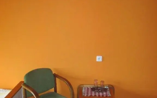 Hotel Na Statku Mirošov